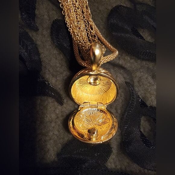 RARE Multi-strand Necklace with Rose Pillbox/Trinket Pendant & Earrings - Picture 3 of 11